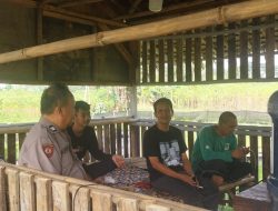 Bhabinkamtibmas Desa Mekarsari Polsek Rumpin Sambang Warga dan Berikan Imbauan Kamtibmas