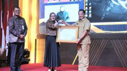 Mendagri Terima Penghargaan KIPP atas Inovasi NIK untuk Kemudahan Layanan Kesehatan