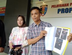 ‎Warga Madang Suku I OKU Timur Propamkan Oknum Satres Narkoba Pasca Penggrebekan