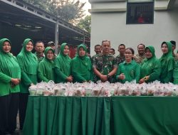 Koramil 01/Jatinegara Berbagi Takjil di Bulan Suci Ramadhan, Pererat Kebersamaan dengan Warga Sekitar.