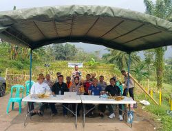 Giat Panen Raya Bersama Peresiden RI Dan Kapolri Melalui Tayangan Streaming Di Wilayah Hukum Kecamatan Megam endung ,Polsek Megamendung Polres Bogor , Polda Jabar Dan Muspika Dukung Asta Cita Ketahanan Pangan *
